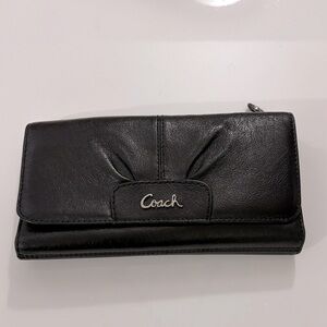 Black Leather Women's Wallet in waterproof dust bag